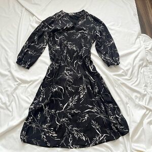 H&M Black & White Floral Pleated Midi Dress | Size 4 | Long Sleeve Chiffon